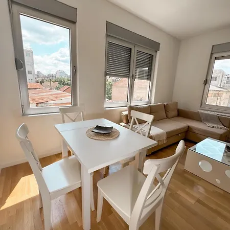 Sunny Center Apartment Belgrade